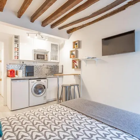 Ternes Cozy * Paris