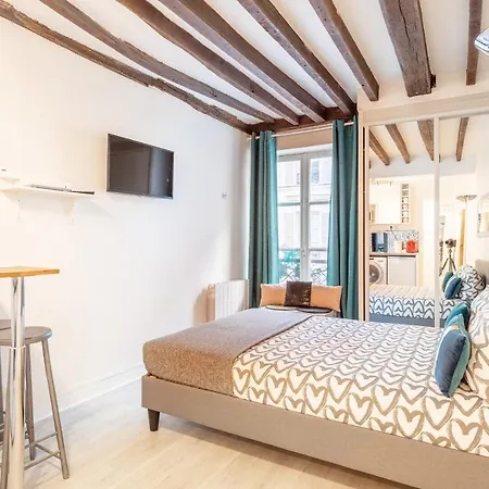 Ternes Cozy Apartment Paris