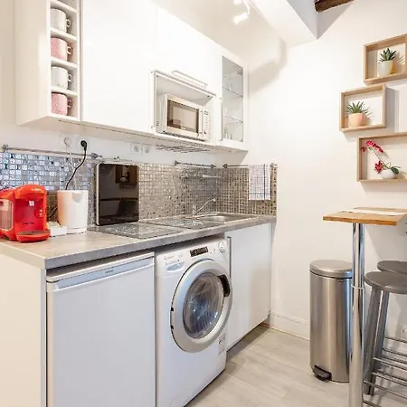 Ternes Cozy Apartment