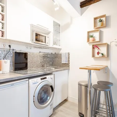 Ternes Cozy Apartment *